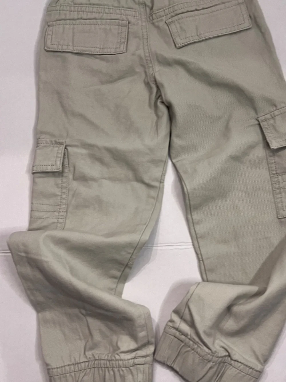 New with Tags! Gymboree boys cargo jogger pants in size 5T.